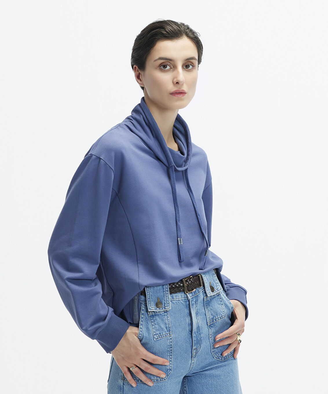 Dik Yaka Sweatshirt