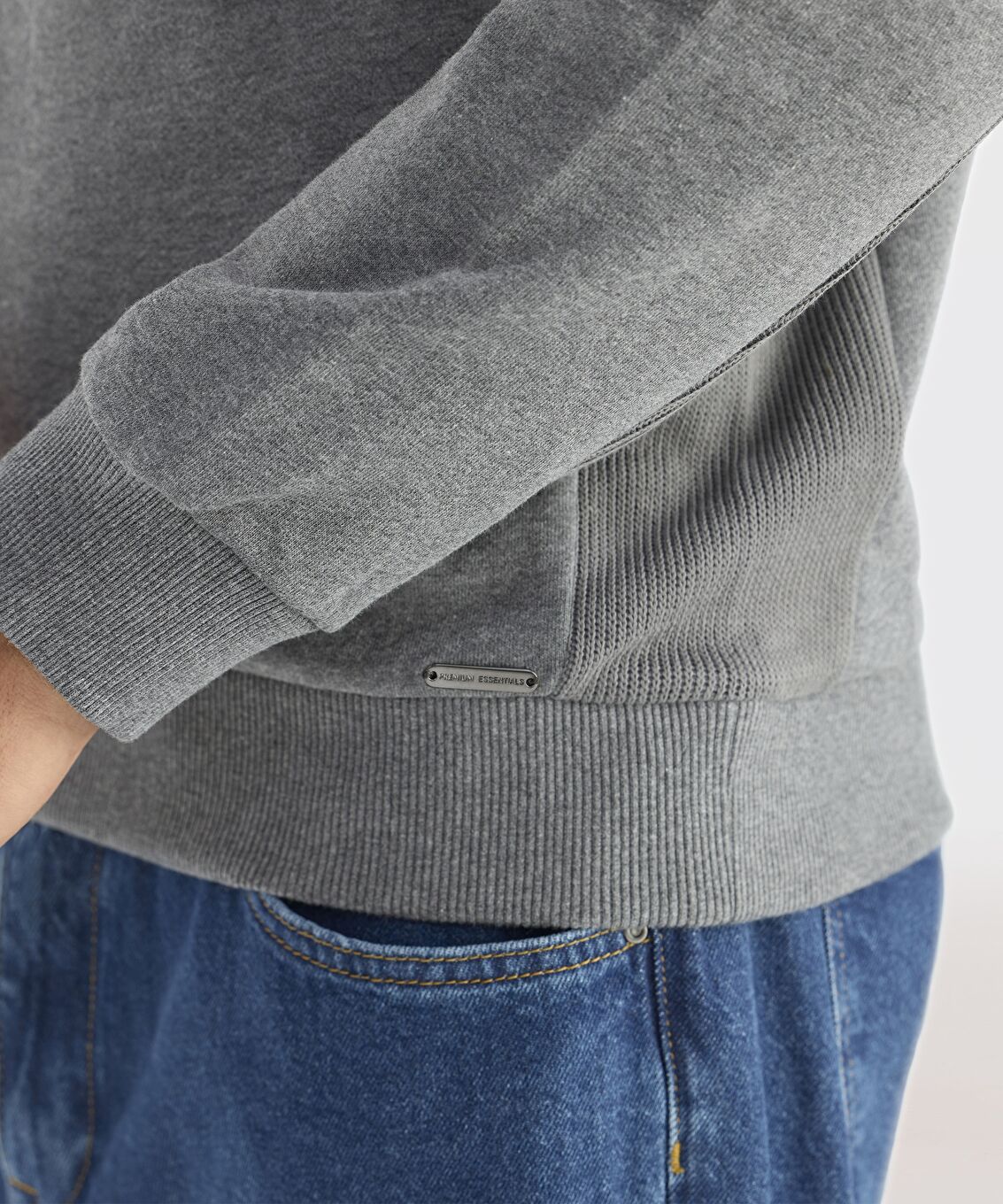 Triko Detaylı Sweatshirt