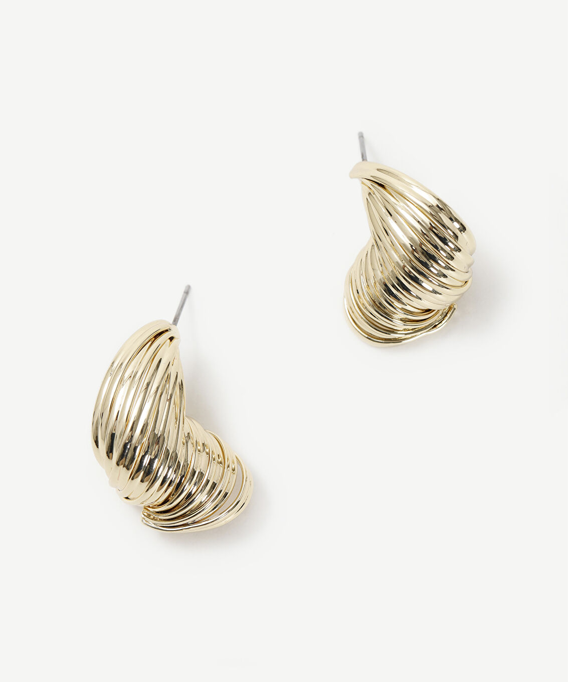 Burgu Detaylı Gold Küpe