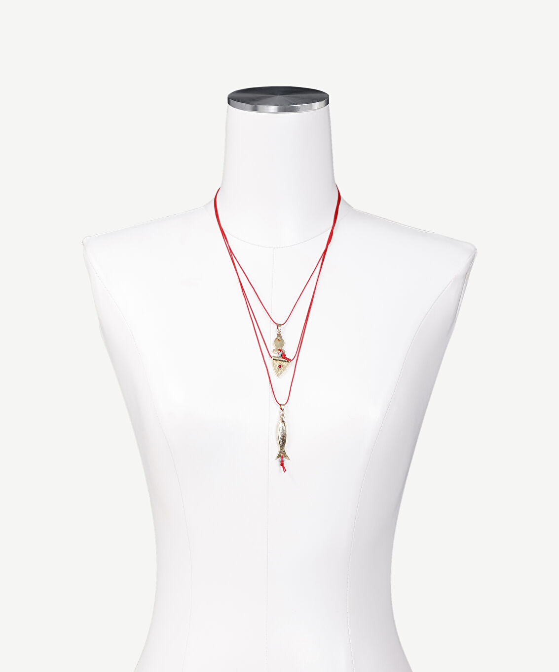 Charm Detaylı İp Kolye