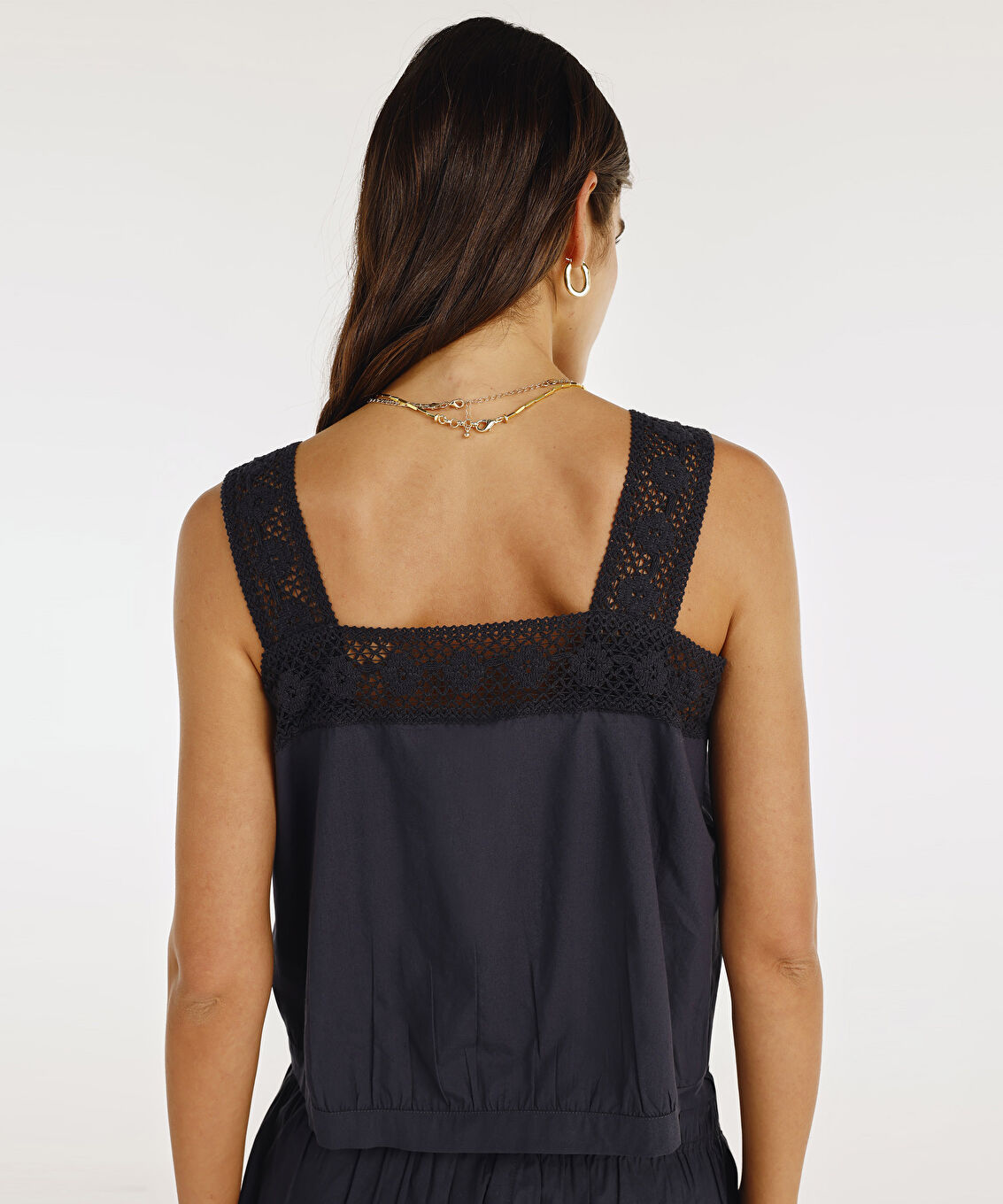 Kare Yakalı Crochet Detaylı Crop Üst