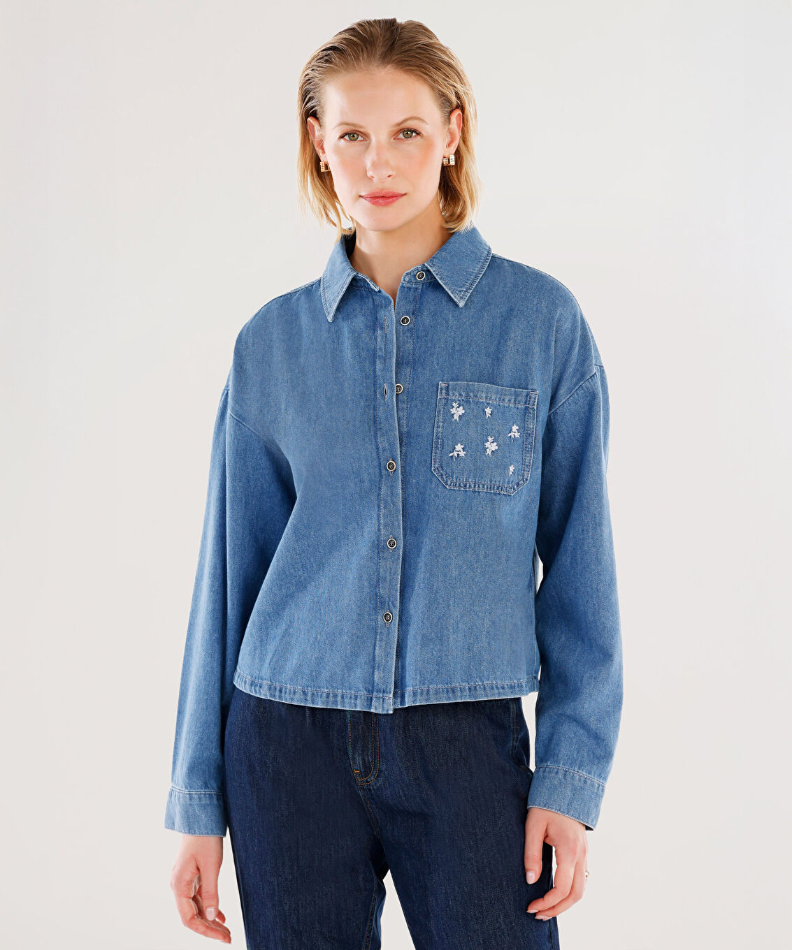 Nakışlı Detaylı Uzun Kollu Denim Gömlek