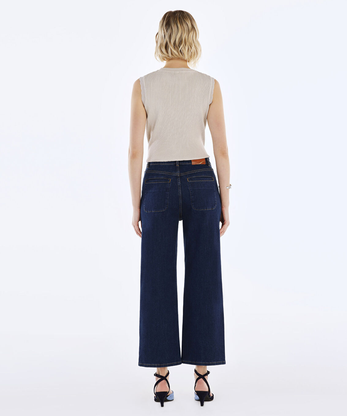 Nakış Detaylı Yüksek Bel Rahat Fit Denim Pantolon