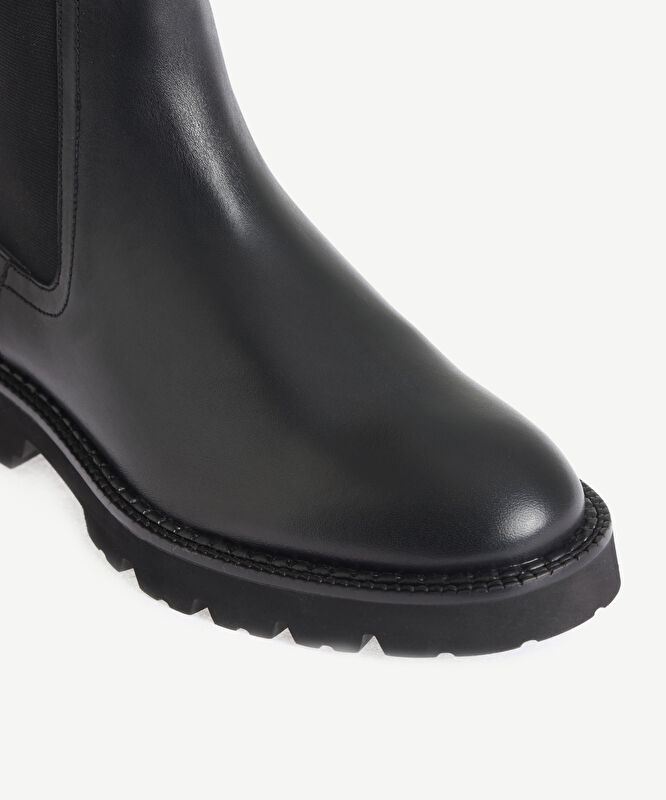 Eva Tabanlı Oxford Bot