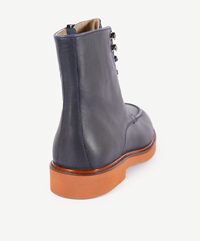 Renkli Tabanlı Bağcıklı Bot