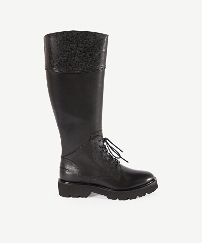 Bağ Detaylı Deri Çizme