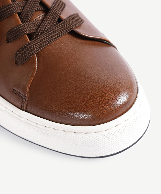 Hafif Tabanlı Deri Sneaker