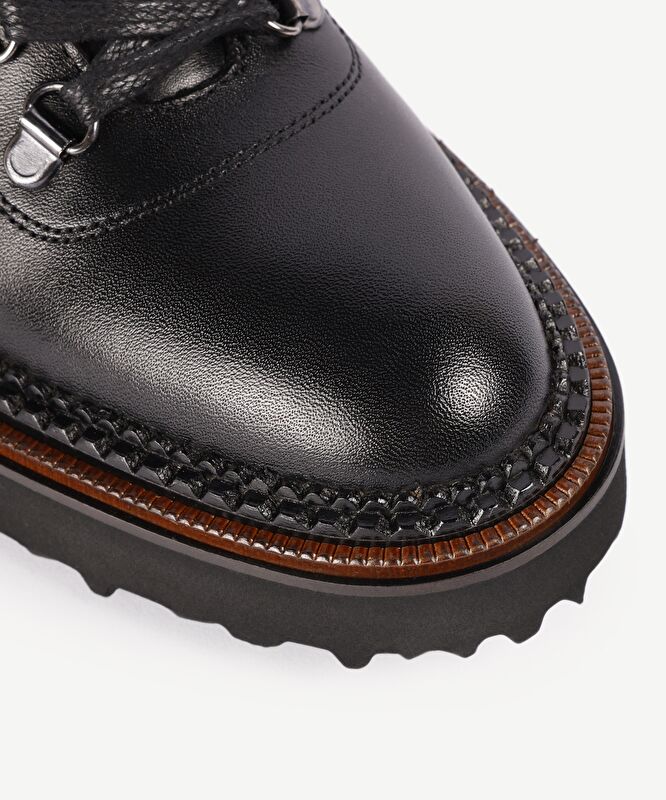 Hafif Tabanlı Deri Kar Botu