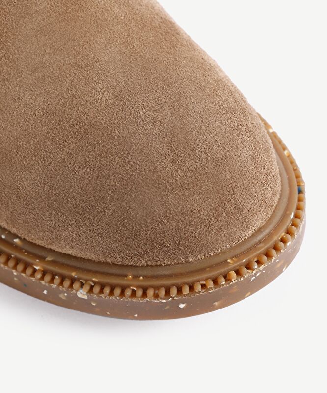 Geridönüşüm Tabanlı Lastikli Bot