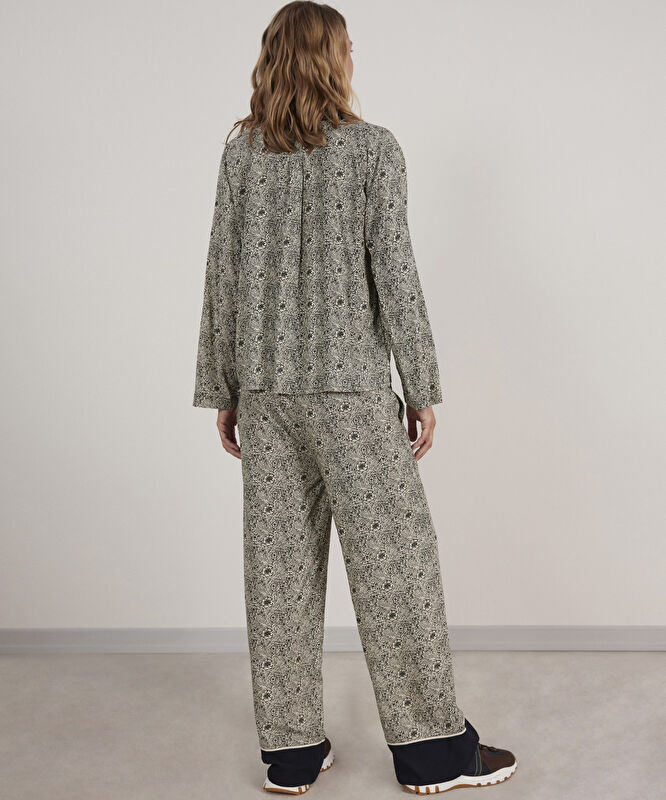Kontrast Detaylı Pijama Üstü