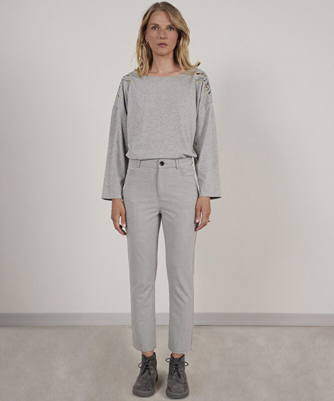 Nakış Detaylı Sweatshırt