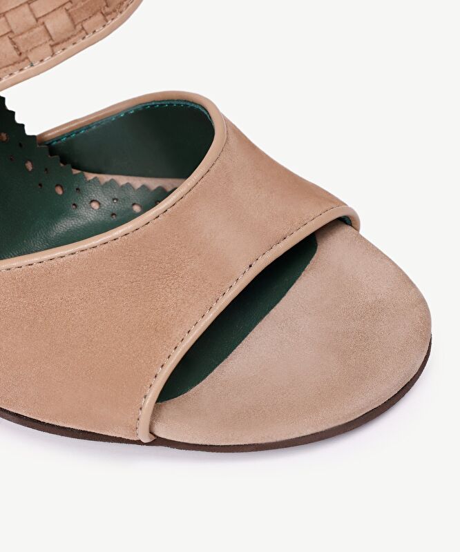 Kösele Kaplama Yumuşak Deri Topuklu Ayakkabı