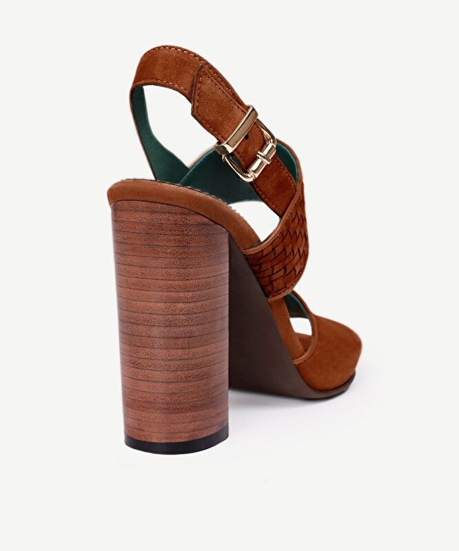 Kösele Kaplama Yumuşak Deri Topuklu Ayakkabı