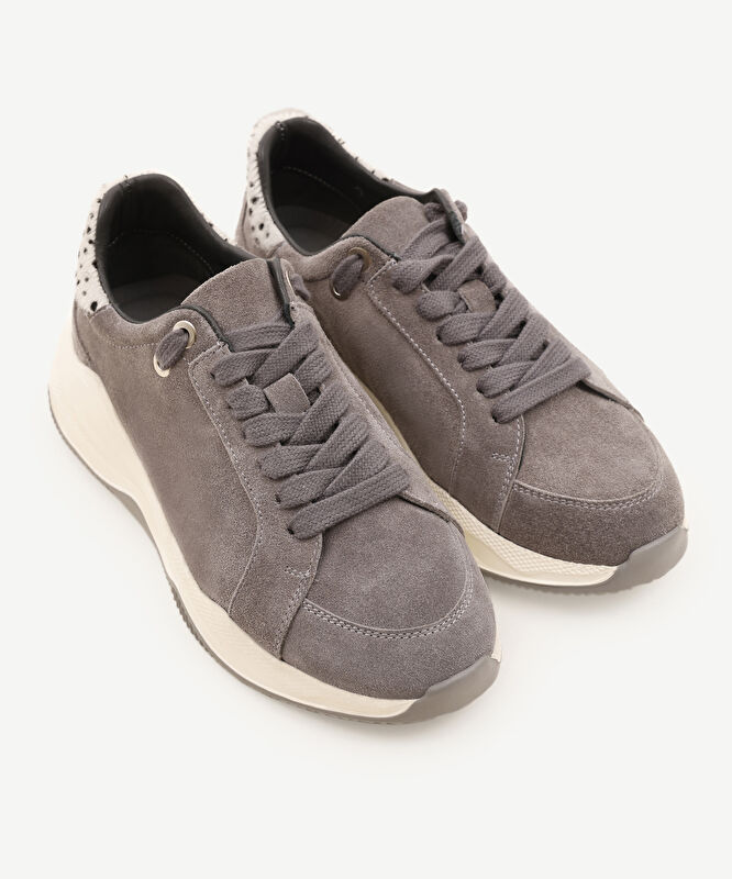 Tay Tüyü Detaylı Deri Sneaker