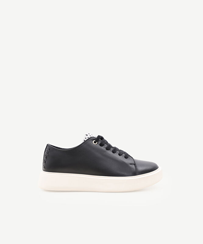 Hafif Düz Deri Sneaker