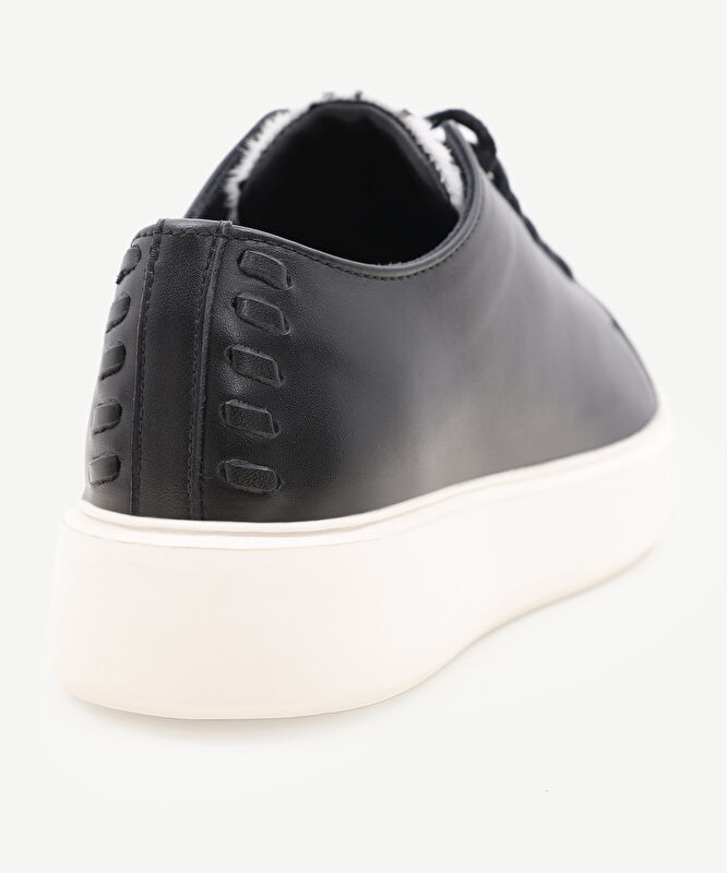 Hafif Düz Deri Sneaker