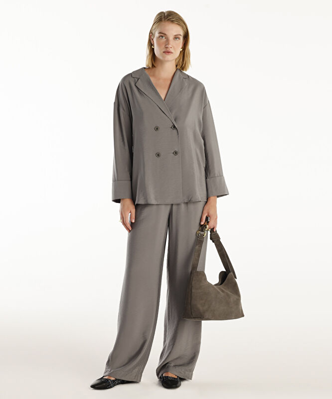 Zincir Detay Saplı Süet Omuz Çantası