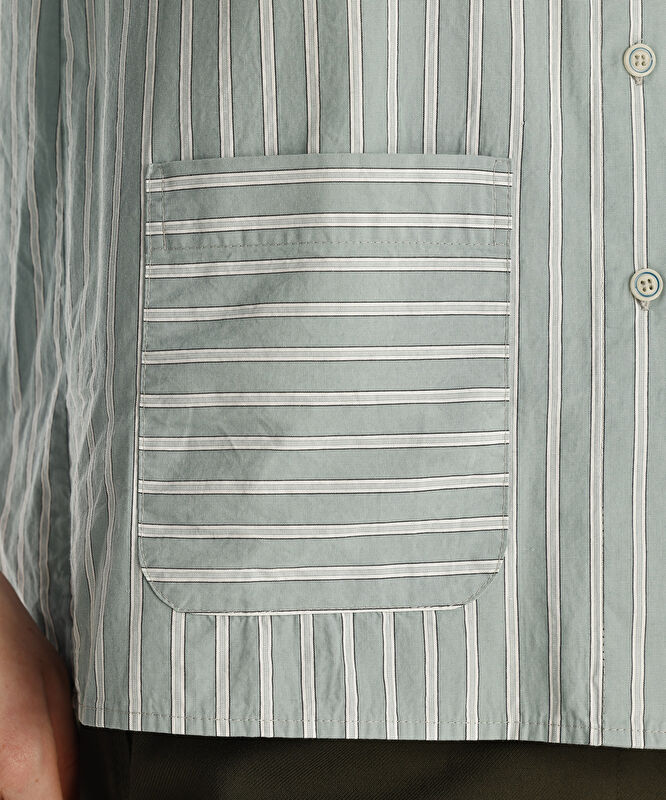 Önü Cepli Uzun Kollu Gömlek