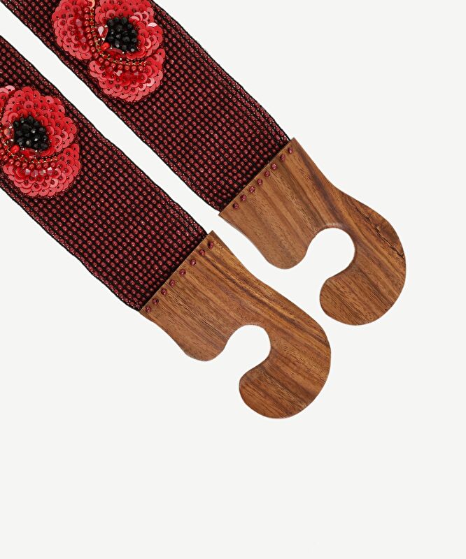Ahşap Tokalı Ve Çiçek Detaylı Boncuk Işleme Kemer