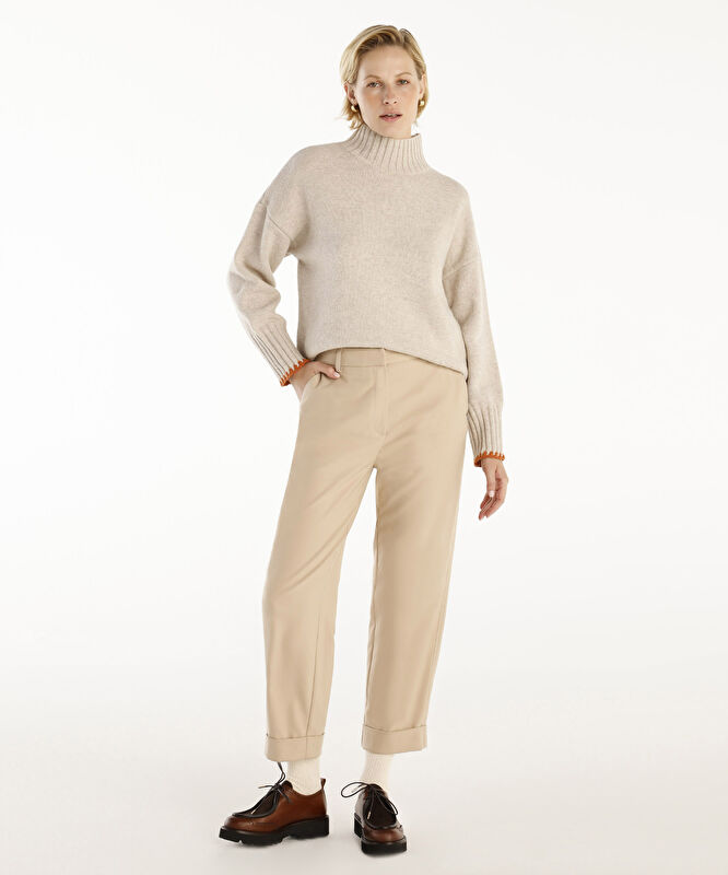 Paça Detaylı Pantolon