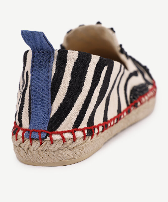 Kanvas Üzerine Zebra Nakışlı Espadril