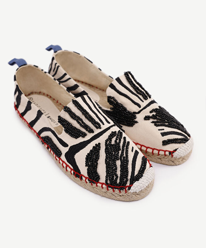 Kanvas Üzerine Zebra Nakışlı Espadril