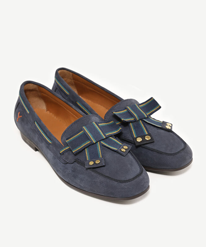 Fiyonk Detaylı Deri Makosen