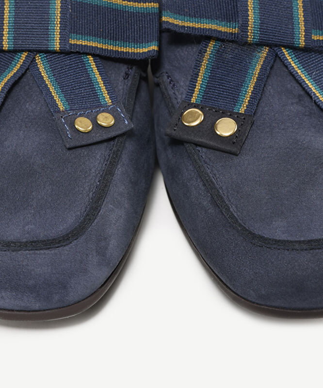 Fiyonk Detaylı Deri Makosen