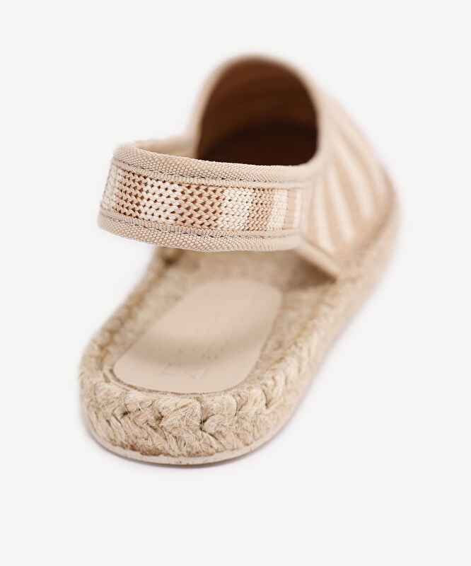 Arkası Açık Triko Espadril