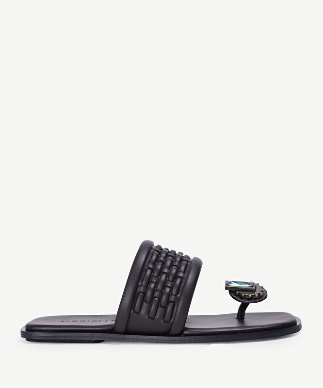 Etnik Tokalı Deri Terlik