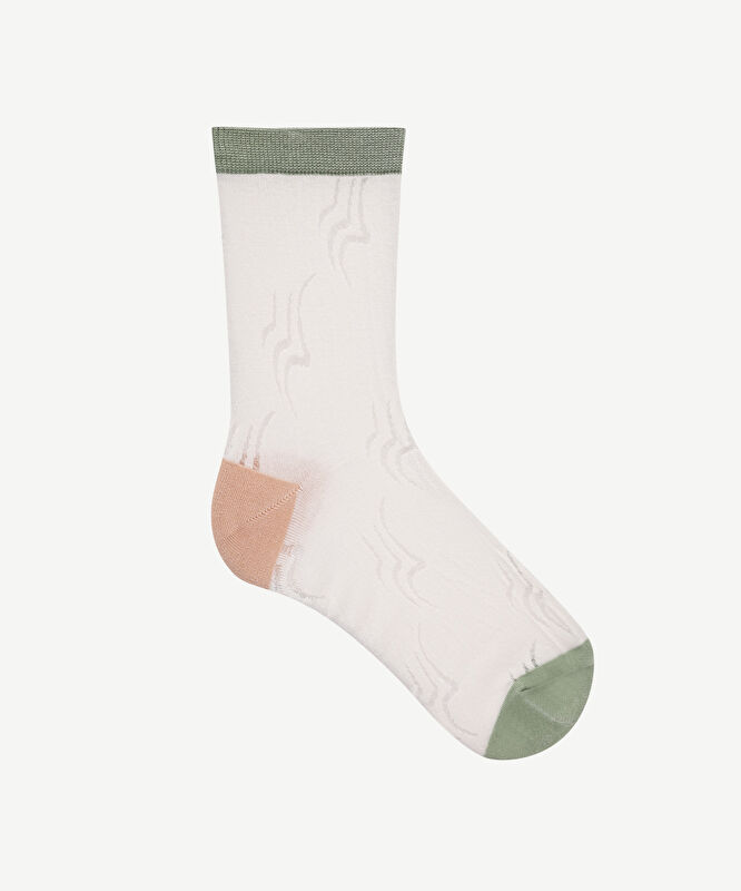 Küçük Çiçek Nakışlı Çorap