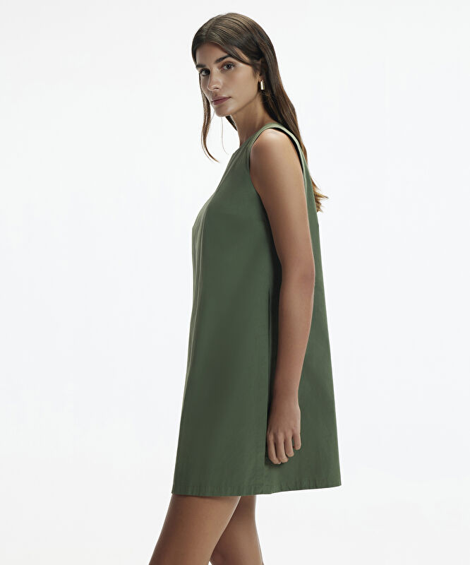 Kayık Yaka Diz Üstü Elbise