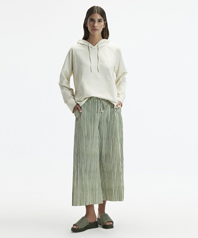 Kapşonlu Uzun Kollu Sweatshirt