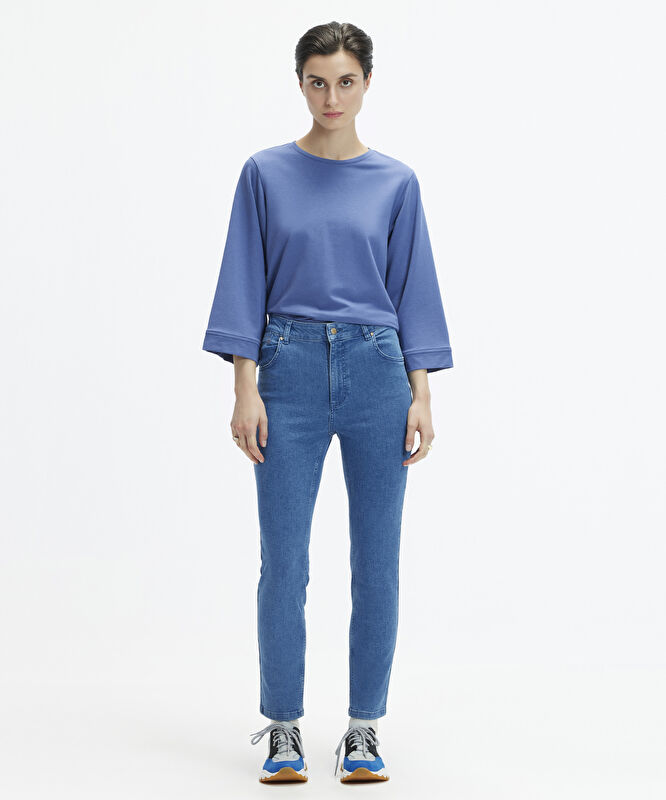 Sırt  Detayli  Sweatshirt