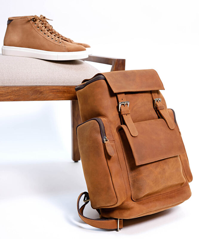 Çok Bölmeli Deri Sırt Çantası