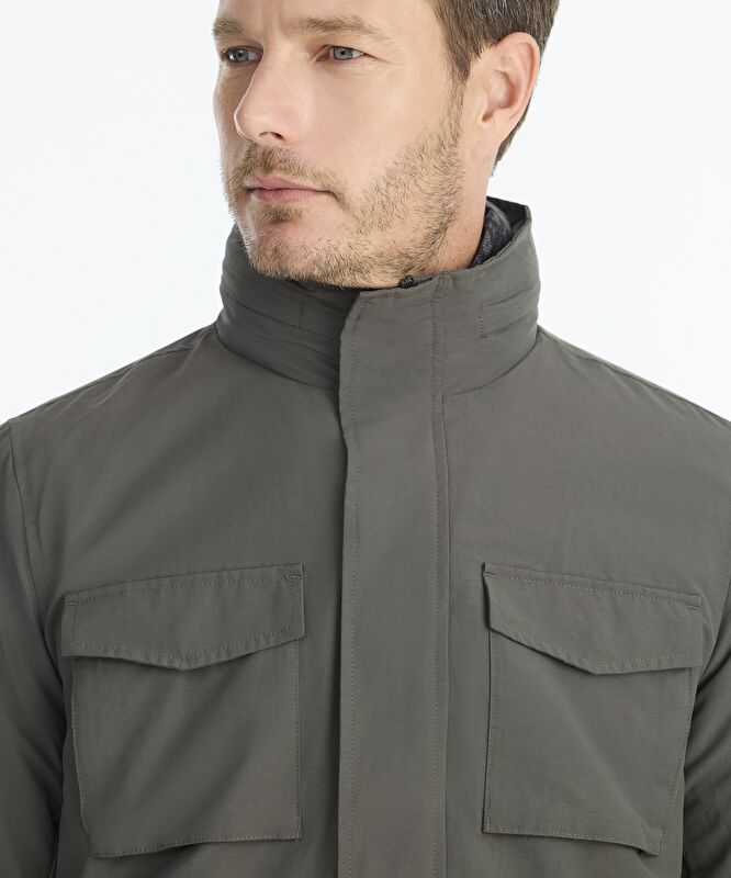 Regular Dik Yaka Uzun Kol Yağmurluk