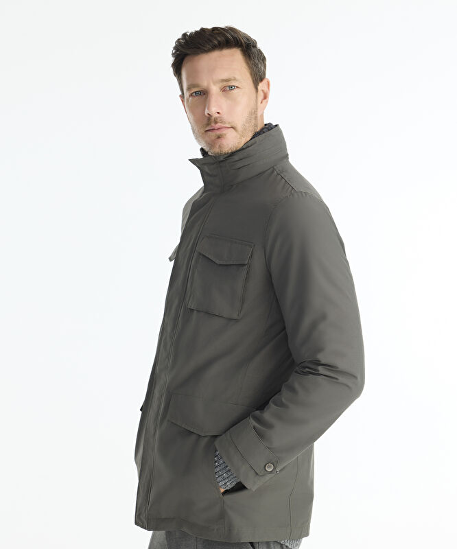 Regular Dik Yaka Uzun Kol Yağmurluk