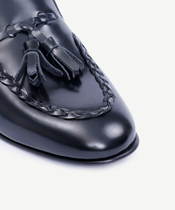 Püskül Detaylı Deri Loafer
