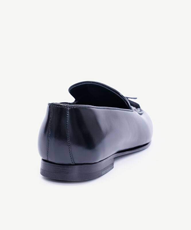 Püskül Detaylı Deri Loafer