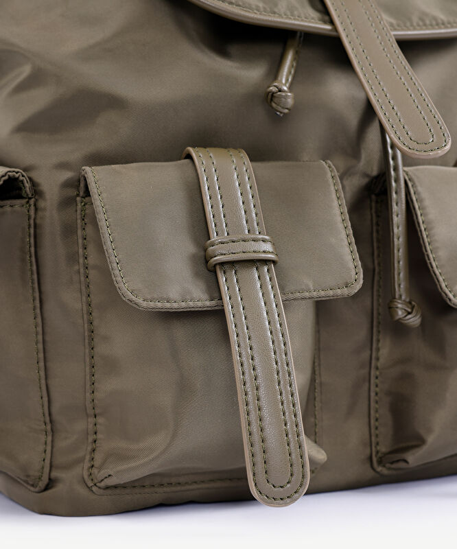 Çift Cepli Sırt Çantası