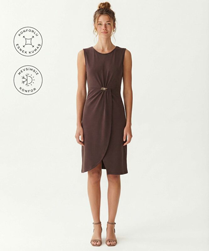 Dar Bisiklet Yaka Kolsuz Elbise