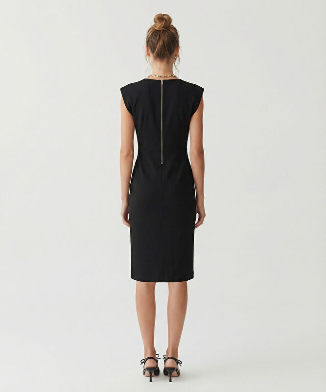 Dar Bisiklet Yaka Kolsuz Elbise