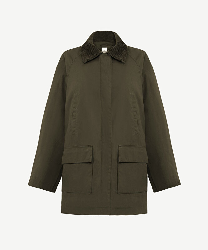 Geniş Gömlek Yaka Uzun Kol Mont