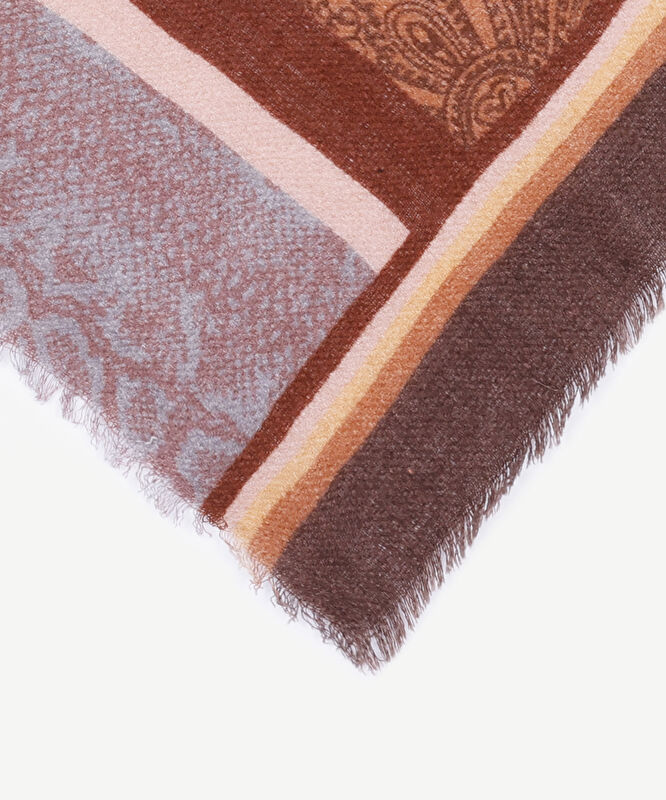 Etnik Desenli Yün Şal