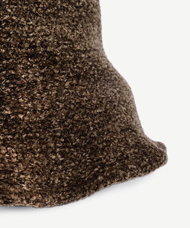 Kadife Dokulu Kova Şapka