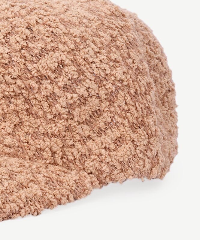 Dokulu Kasket Şapka