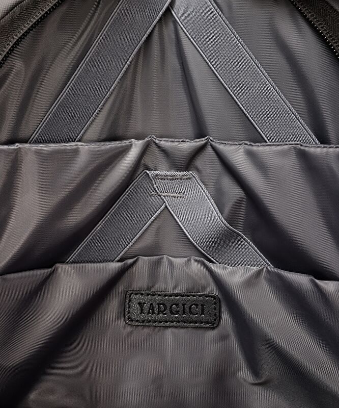 Vakumlu Fonksiyonel Seyahat Çantası