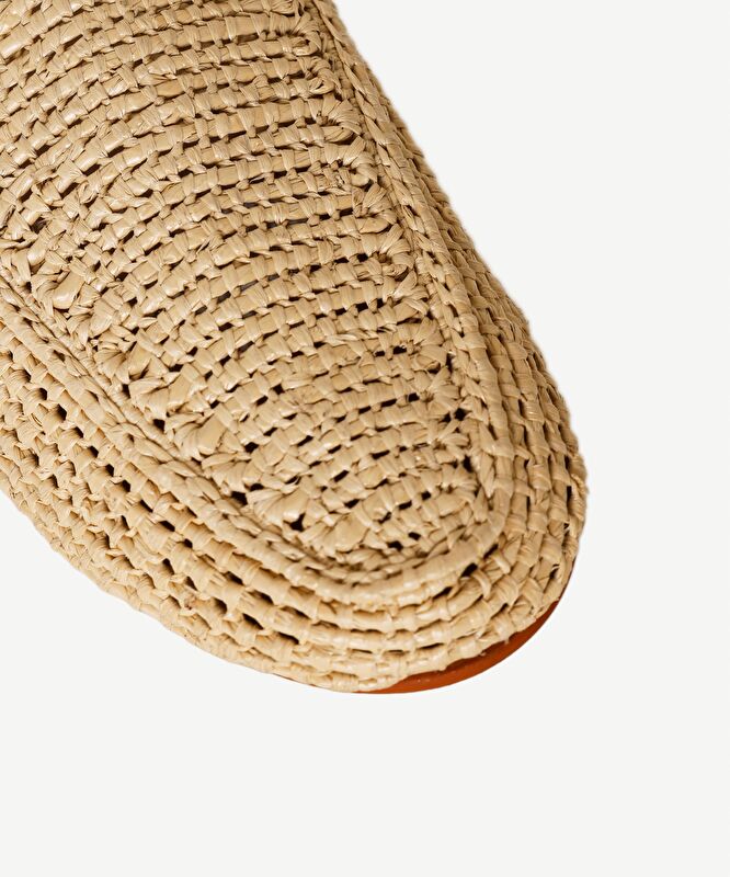 Önü Kapalı Hasır Terlik