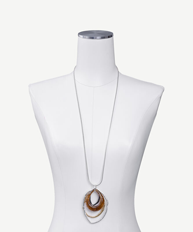 Metal Aksesuarlı Zincir Kolye