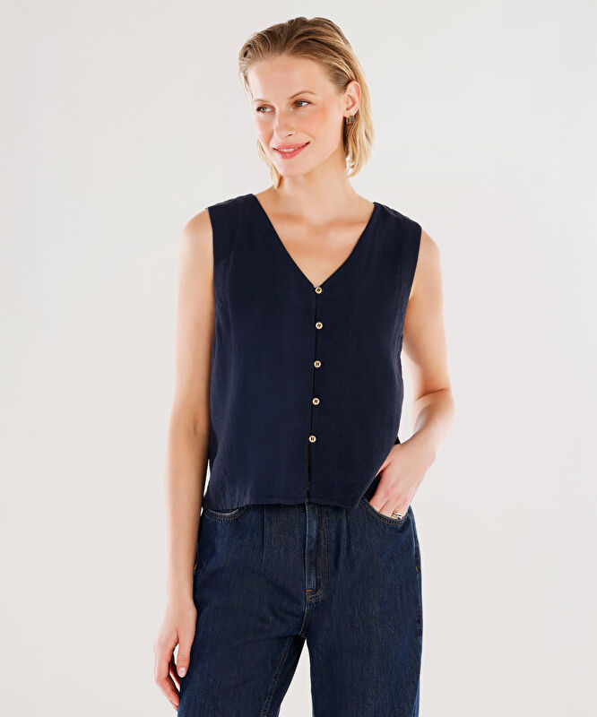 Düğme Detaylı Kolsuz Bluz